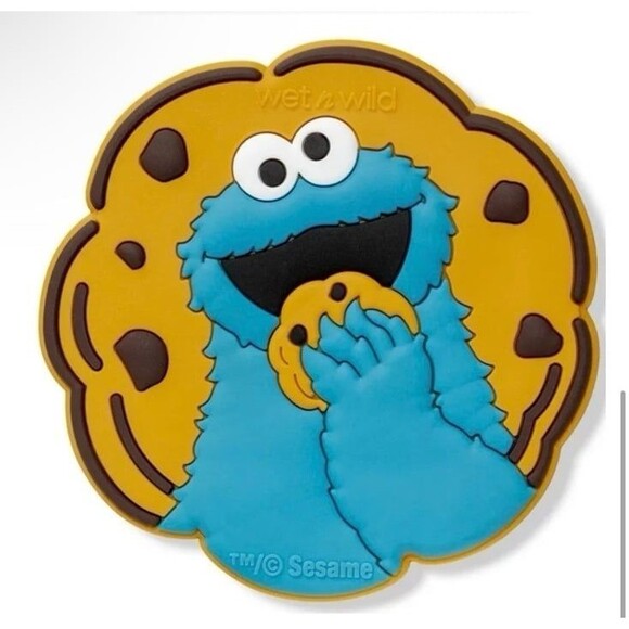 Sesame Street x Wet n Wild - Me Want Cookie! Hand mirror ✨LIMITED EDITION✨ - Picture 3 of 6
